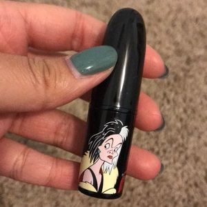 MAC limited edition lipstick in Heartless